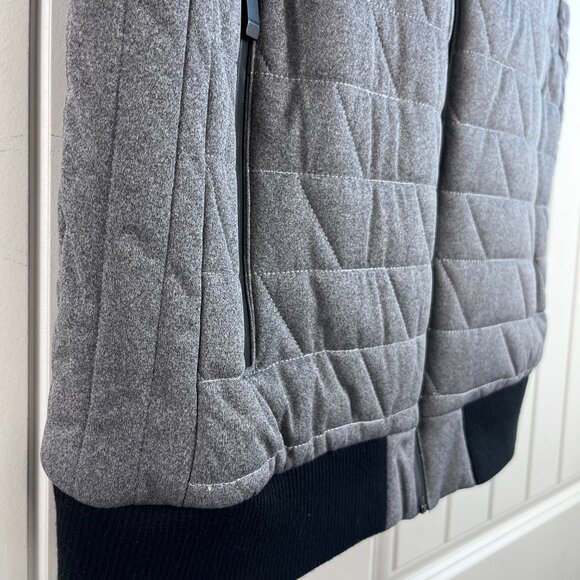 Calvin Klein Puffer Vest Men’s Medium Grey Full Zip Winter Outerwear Bomber - Picture 3 of 8